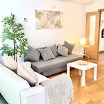 Apartamento 1 Centrico Garaje Wi-fi Para Trabajar كاسترو أورديالس