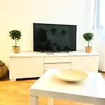 Apartamento 1 Centrico Garaje Wi-fi Para Trabajar كاسترو أورديالس